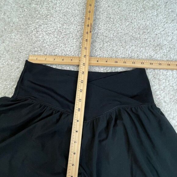 Aerie Offline Crossover Flowy Shorts Black - Picture 9 of 11